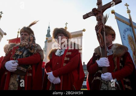 Tschenstochau, Polen - 30. März 2019: Begegnung der Ritter Christi des Königs unter der Leitung von Pfarrer Piotr Natane im Kloster Jasna Gora Stockfoto