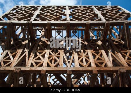 Paleys upon pilers Architektur Latticed Timber Aldgate Church, Aldgate High Street, London EC3N 1AB von Studio Weave Stockfoto