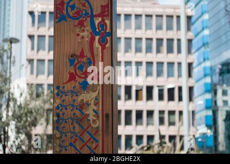 Paleys upon pilers Architektur Latticed Timber Aldgate Church, Aldgate High Street, London EC3N 1AB von Studio Weave Stockfoto