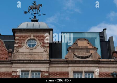 Red Brick Stone Fassade 1890s Architektur Whitechapel Gallery, 77–82 Whitechapel High Street, London E1 7QX Stockfoto