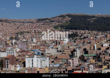 La Paz, Bolivien. Blick auf die Stadt von Mi Teleferico Antenne Seilbahn-System Stockfoto