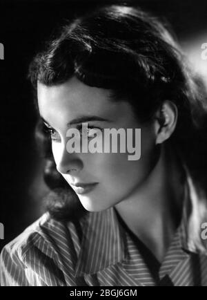 VIVIEN LEIGH Publicity Porträt für LADY HAMILTON aka THAT HAMILTON WOMAN 1941 Regisseur ALEXANDER KORDA Drehbuch Walter REISCH und R.C. SHERRIFF Musik Miklos ROZSA Foto von Robert COBURN Alexander Korda Films / United Artists Stockfoto