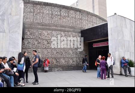 Wandfliesen der Insurgentes Metro Station in Mexico City, Mexiko Stockfoto