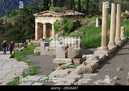 Römische Ruinen von Delphi, Griechenland, Europa Stockfoto