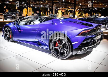 Brüssel, Belgien, Jan 2020 Lamborghini Huracan Evo Spyder auf dem Brussels Motor Show, Supersportwagen des italienischen Automobilherstellers Lamborghini Stockfoto