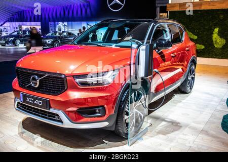 Brüssel, Belgien, 09. Januar 2020: Volvo XC40 Metallic rot auf dem Brussels Motor Show wird ein kompakter Crossover-SUV von Volvo Cars hergestellt und vermarktet Stockfoto