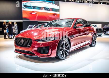 Brüssel, Belgien, Jan 2020 Jaguar XE D180SE, Brussels Motor Show, viertürige Kompaktlimousine der Executive-Limousine, hergestellt und vermarktet von Jaguar Stockfoto