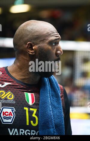 Modena, Italien. Januar 2020. Robertlandy simon (13) (lube civitanova) während der italienischen Volleyball SuperLega Serie A Saison 2019/20, Volleyball italienische Serie A Männer Superleague-Meisterschaft in modena, Italien, Januar 01 2020 Quelle: Independent Photo Agency/Alamy Live News Stockfoto