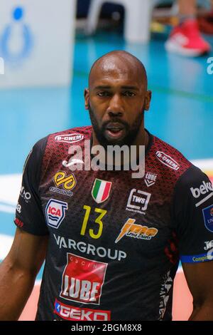 Modena, Italien. Januar 2020. Robertlandy simon (13) (lube civitanova) während der italienischen Volleyball SuperLega Serie A Saison 2019/20, Volleyball italienische Serie A Männer Superleague-Meisterschaft in modena, Italien, Januar 01 2020 Quelle: Independent Photo Agency/Alamy Live News Stockfoto