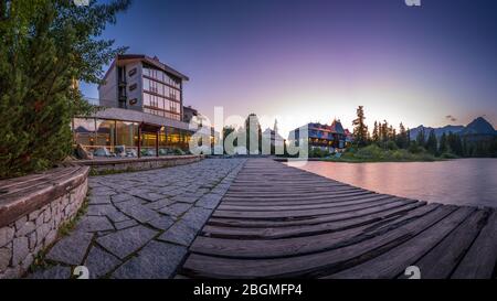 Bergsee Strbske Pleso im Nationalpark Hohe Tatra, Slowakei Stockfoto