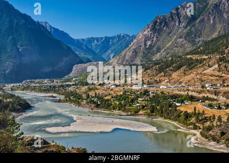 Lillooet, früher Cayoosh Flat, Fraser River, in Fraser Canyon, vom Highway 99, Sea to Sky Highway, Coast Mountains, British Columbia, Kanada Stockfoto