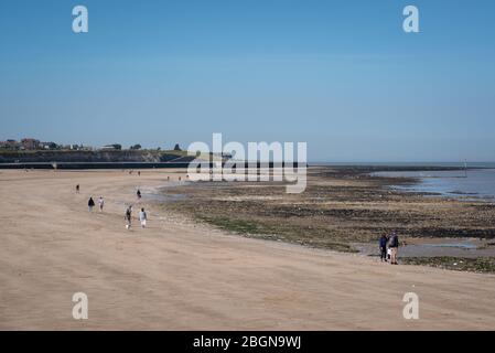 Margate Main Sands an einem Frühlingstag während der covid-19 Lockdown 2020, Margate, Kent, Großbritannien Stockfoto