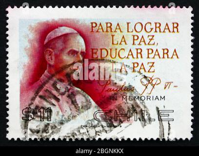 CHILE - UM 1979: Eine Briefmarke in Chile zeigt Papst Paul VI., das Oberhaupt der katholischen Kirche vom 21. Juni 1963 bis zu seinem Tod 1978, um 197 Stockfoto