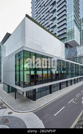 Die Guildhall School of Music & Drama, Milton Court Building, London, Großbritannien, entworfen von David Walker Architects und dem RHWL Arts Team Stockfoto