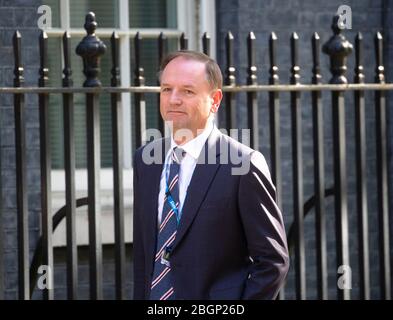 GROSSBRITANNIEN. April 2020. Sir Simon Stevens, CEO von NHS England, kommt zur Covid-19-Sitzung in Downing Street an. Quelle: Tommy London/Alamy Live News Stockfoto