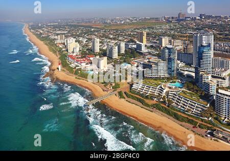 Luftaufnahme von Umhlanga Rocks und Leuchtturm Stockfoto