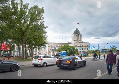 Quebec City, Kanada 23. september 2018: Touristen auf der Straße Saint Louis, einer der berühmten Touristenattraktion UNESCO-Weltkulturerbe Stadtführungen Stockfoto