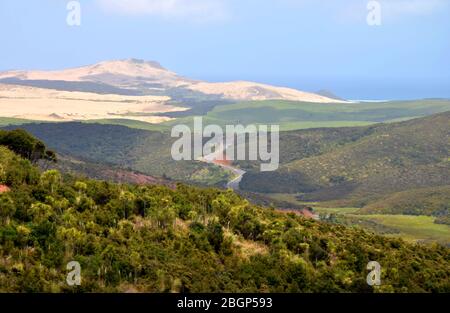 Luftaufnahme von den Bergen in Richtung Küste nahe Cape Reinga Neuseeland Stockfoto