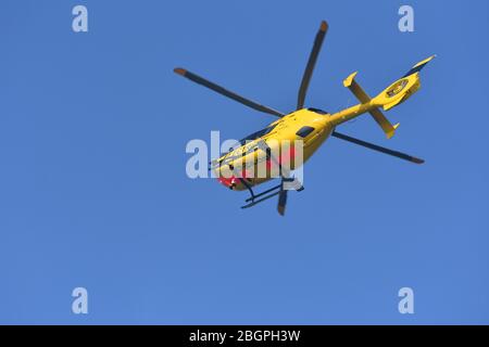 Dieser WPD Eurocopter EC135 Hubschrauber wird hauptsächlich in der Stromverteilungsindustrie für die Wartung und Reparatur seiner Netze eingesetzt Stockfoto