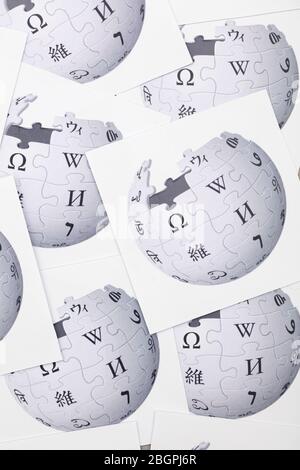 OXFORD, UK - FEB 16 2017: Wikipedia Online-Lexikon-Logo auf Papier gedruckt Stockfoto