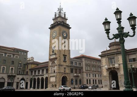 Bergamo, Lombardei, Italien- 23. September 2019: Porta Nuova(ehemals Barriera delle Grazie)erbaut im neoklassizistischen Stil im Jahr 1837, Giuseppe Cusi Architekt Stockfoto