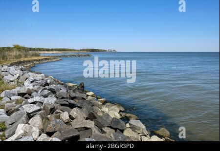 Die Chesapeake Bay in der Nähe von Shady Side, Maryland, wo Maeve Kennedy Townsend McKean und ihr Sohn Gideon ertranken. Columbia Beach abgebildet (Halbinsel). Stockfoto