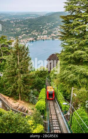 Luftaufnahme von Brunante im Stadtzentrum von Como, Lombardei, Italien Stockfoto