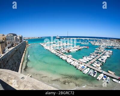 Hafen Otranto, Provinz Lecce auf der Halbinsel Salento, Apulien, Italien Stockfoto