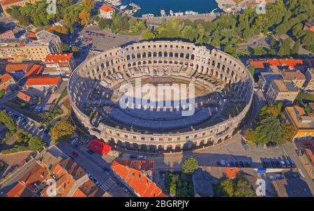 Arena - antike römische Amphitheater in Pula Stockfoto