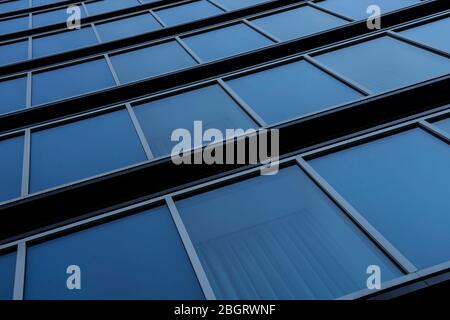 Detail eines modernen Stadtgebäudes. Stockfoto