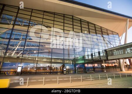 Alle internationalen Flüge nach Polen wurden gestrichen und die polnischen Grenzen als Reaktion auf die Coronavirus-Krankheit 2019 (COVID-19) geschlossen. Gdansk L Stockfoto