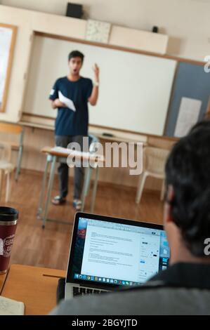 CHENNAI, INDIEN - Januar 2018: Workshop der Indian School Debating Society mit Schülern der Sekundarstufe. Stockfoto