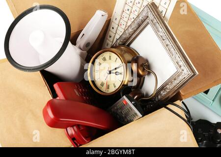 Box mit unerwünschten Sachen aus nächster Nähe Stockfoto