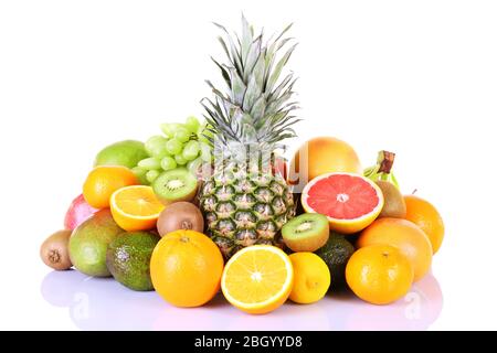 Auswahl an exotischen Früchten isoliert auf weiss Stockfoto