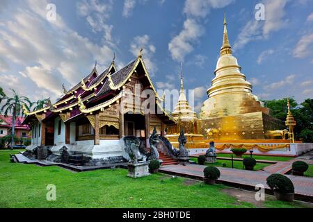 Buddhistische Tempel Wat Phra Singh in Chiang Mai, Thailand bekannt. Stockfoto