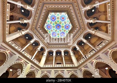 Kuppel der National- und Universitätsbibliothek in Sarajevo, Bosnien und Herzegowina Stockfoto