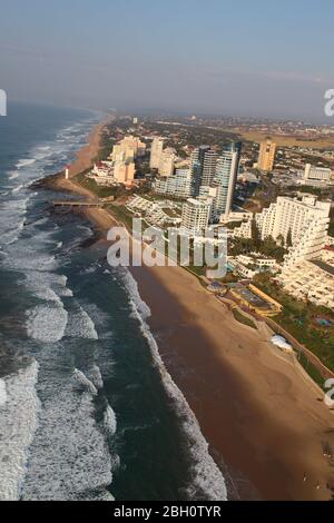 Luftaufnahme von Umhlanga Strand und Leuchtturm Stockfoto