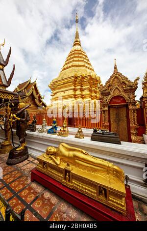 Buddhistischer Tempel und Pagode, bekannt als Wat Phra That Doi Suthep, in Chiang Mai, Thailand Stockfoto