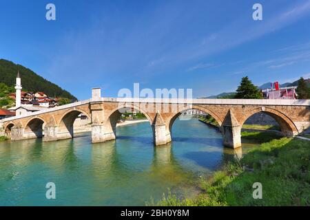 Historische Bogenbrücke in Konic, Bosnien und Herzegowina Stockfoto