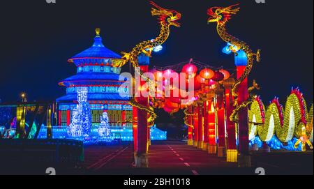 Chinesisch Horizontal Hintergrund blau Nacht Drachen Tempel Laterne Festival Stockfoto