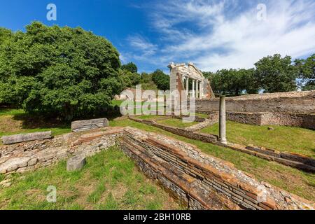 Historische Überreste der antiken griechischen Stadt Apollonia in Albanien Stockfoto