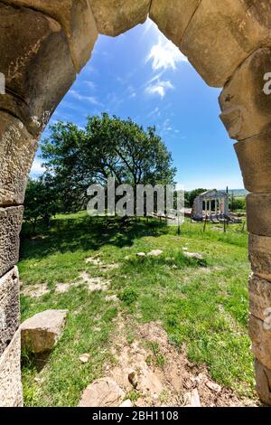 Historische Überreste der antiken griechischen Stadt Apollonia in Albanien Stockfoto