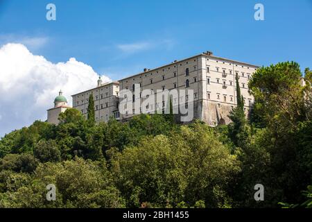 Abtei von Montecassino, Benediktinerkloster auf dem Gipfel von Montecassino, in Latium in Italien. Standort des Museums Latium. Das älteste Kloster Stockfoto