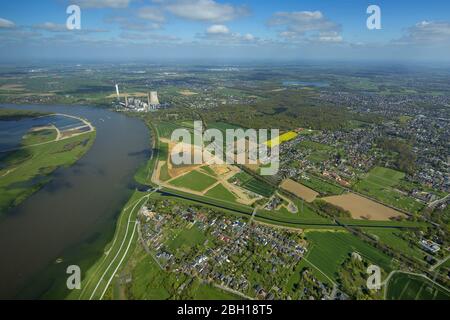 Naturschutzgebiet Rheinaue Walsum und Emschermuendet im Ortsteil Stapp, im Hintergrund Kraftwerk Voerde, 20.04.2016, Luftaufnahme, Deutschland, Nordrhein-Westfalen, Ruhrgebiet, Duisburg Stockfoto