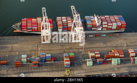 , Container Terminal im Hafen von Long Beach, 20.03.2016, Luftaufnahme, USA, Kalifornien, Long Beach Stockfoto