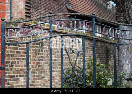 St Catherine’s Church, Neasden Lane, London NW10 1QB Stockfoto