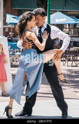 Tango in Plaza Dorrego, Buenos Aires, Argentinien Stockfoto