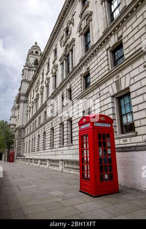 Traditionelle rote Telefonzelle in London. Großbritannien Stockfoto