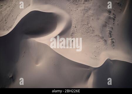 USA, Kalifornien, Low-Level Luftaufnahmen von Cadiz Dunes in Mojave Wüste Stockfoto