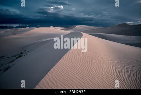 USA, Kalifornien, Low-Level Luftaufnahmen von Cadiz Dünen von Winden bedeckt Stockfoto